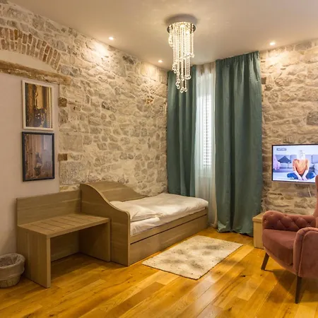 Tifani Luxury 4*