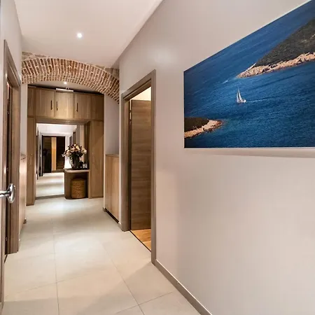 Tifani Luxury 4* Сплит