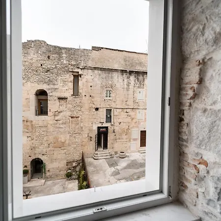 Tifani Luxury 4* Сплит