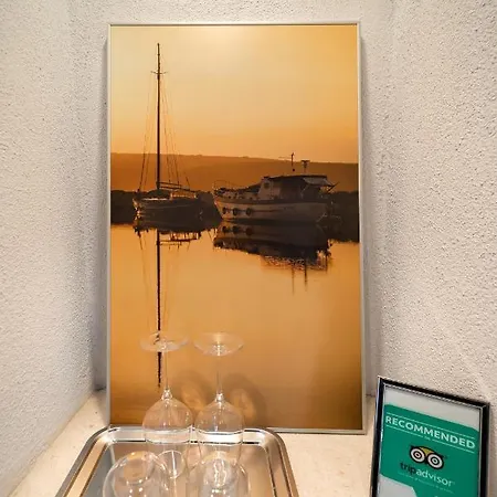 Гостевой дом Tifani Luxury