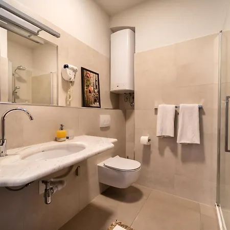 Tifani Luxury Split
