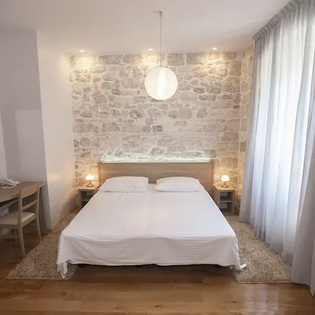 Tifani Luxury Gostinjska kuća 4*