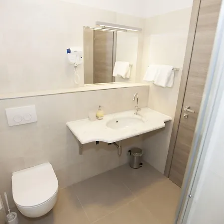 Tifani Luxury 4*