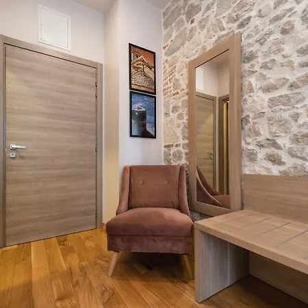 Tifani Luxury Гостевой дом Сплит