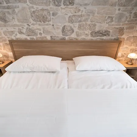 Tifani Luxury Gostinjska kuća 4*