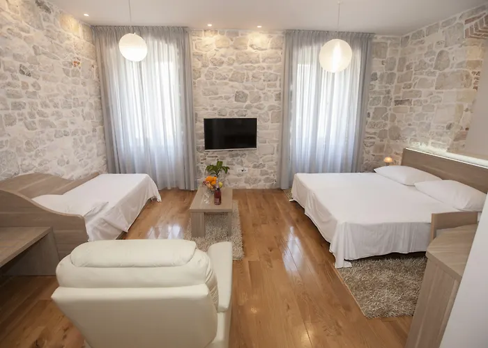 Tifani Luxury Konukevi 4*