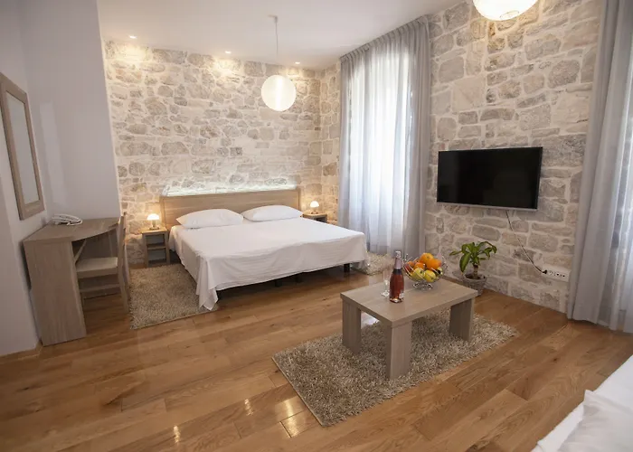 Tifani Luxury Konukevi