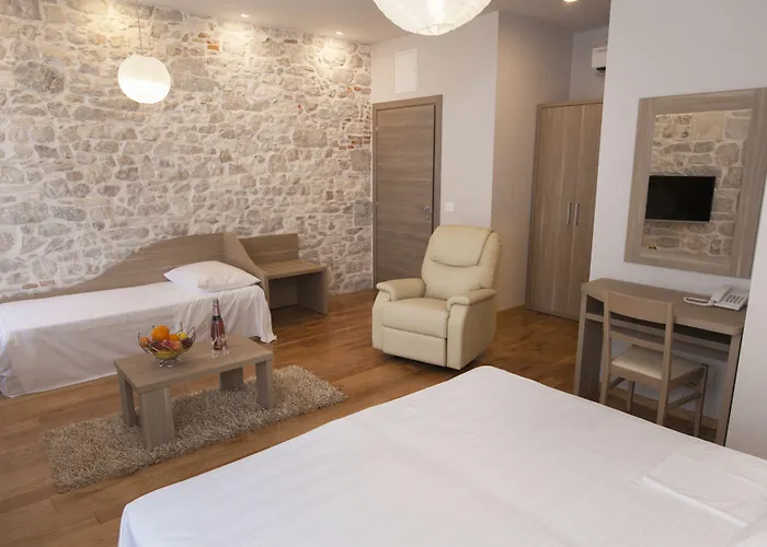 Tifani Luxury Konukevi 4*