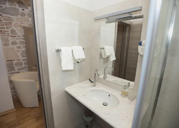 Tifani Luxury Konukevi 4*