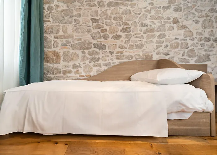 Tifani Luxury Konukevi Split