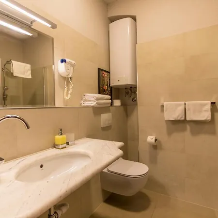 Tifani Luxury Gæstehus 4*