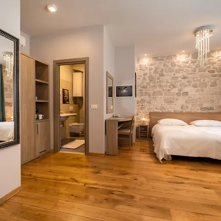 Tifani Luxury Gæstehus 4*