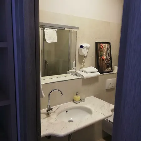 Pensión Tifani Luxury